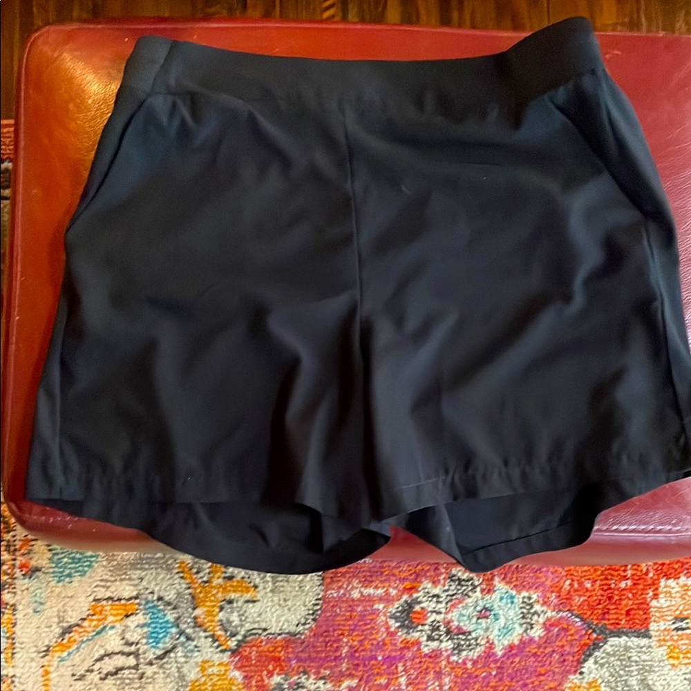 SOUNDSTYLE, LA, NYC Women's Black Shorts, Size T